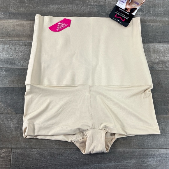 NEW Maidenform High Waist Boy Short Shapewear - Picture 1 of 8